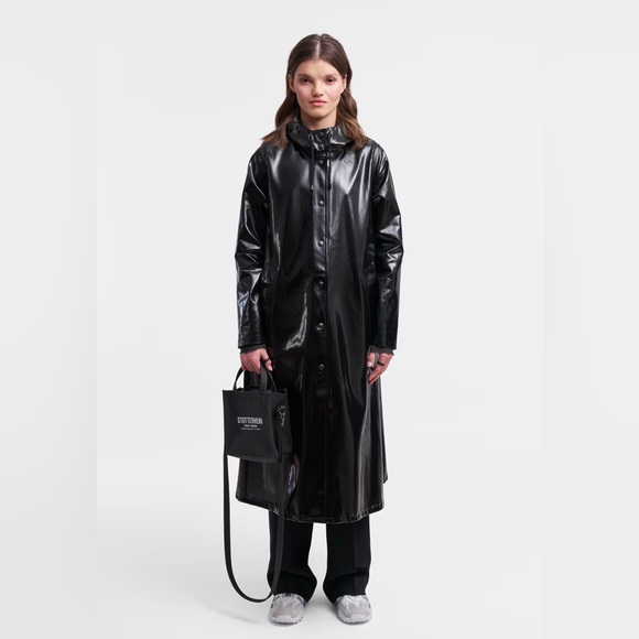 NWOT Stutterheim Mosebacke long opal raincoat, XXS, Black